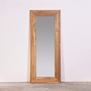 Mia Mirror